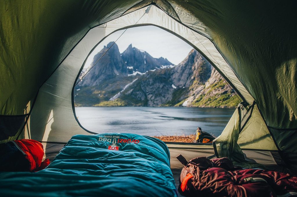 How to Choose a Sleeping Bag for Camping