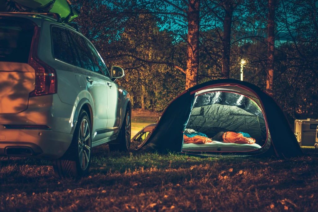 How to Stay Warm While Camping at Night